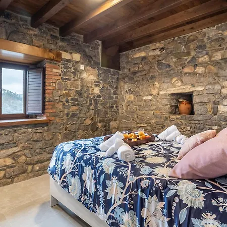 Apartman Camila, Rurales
